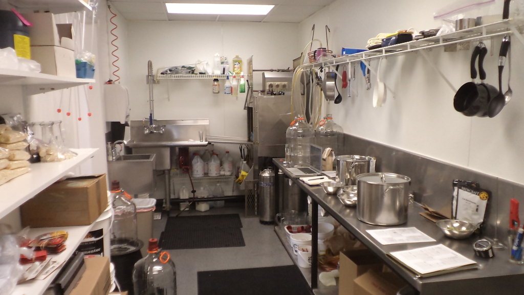 A view of the kitchen.